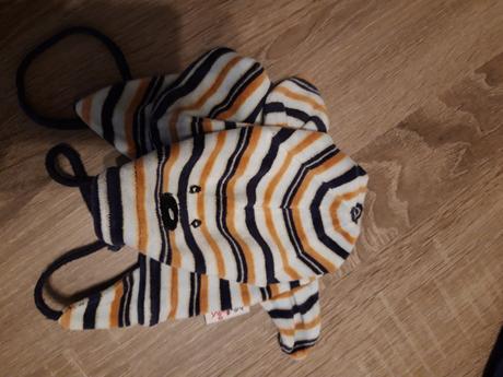 Zamatova ciapicka, c&a,74