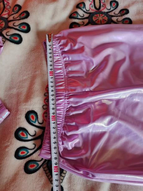 Tanečný kostým, 152