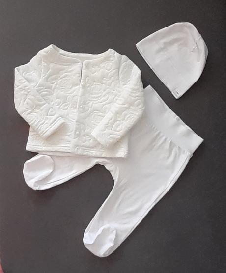 Biely set na krst, 74