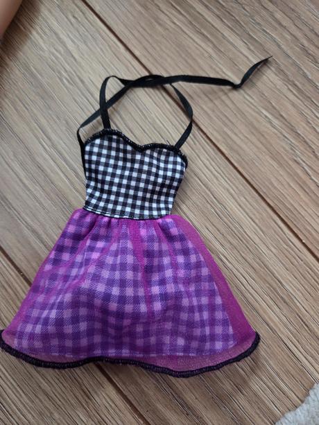Šaty pre barbie,