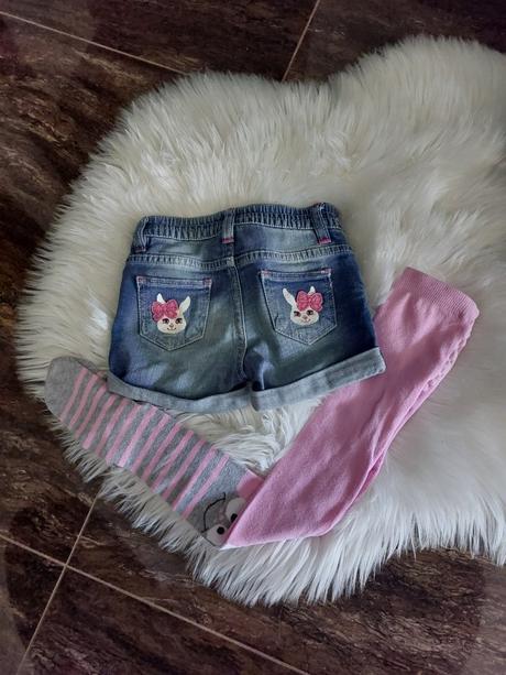 Kraťasky + pančušky, 92