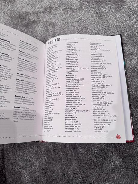 Kniha objavujte s nami dinosaury, 