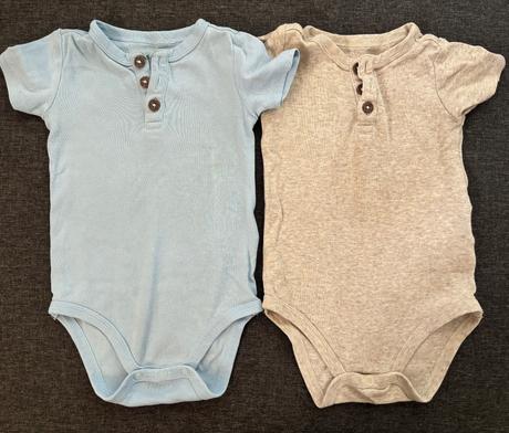 Body s gombikmi pri krku, tchibo,74