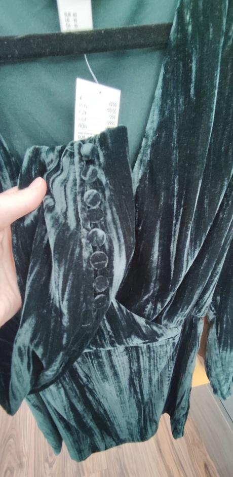 Tmavozelený zamatový slytherin dress, h&m,40