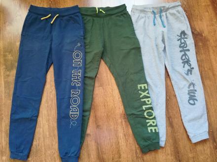 Chlapčenské tepláky, 140