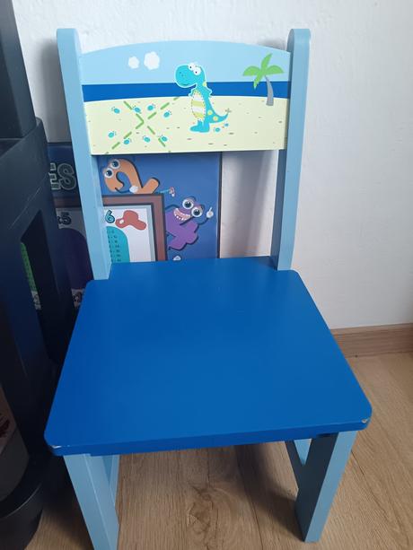 Drevená detská stolička,