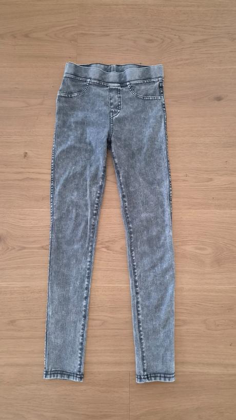 Sivé džegíny h&m, veľkosť 134, h&m,134