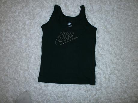 Čierne tielko, nike,140