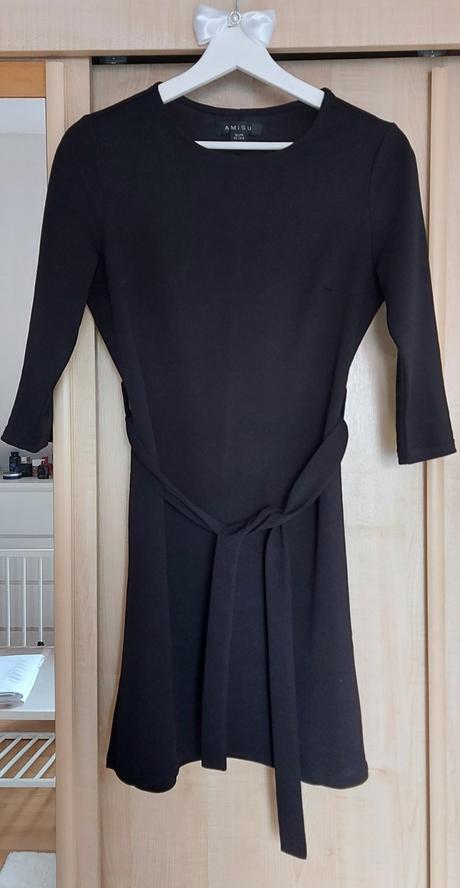 Čierne šaty, new yorker,34