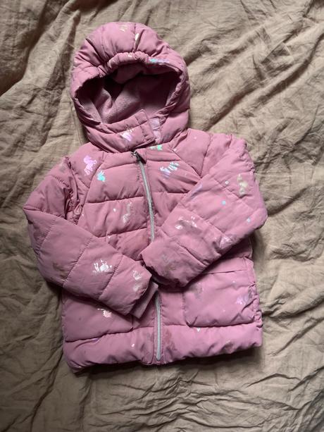 Bunda s jednorozcami, 116