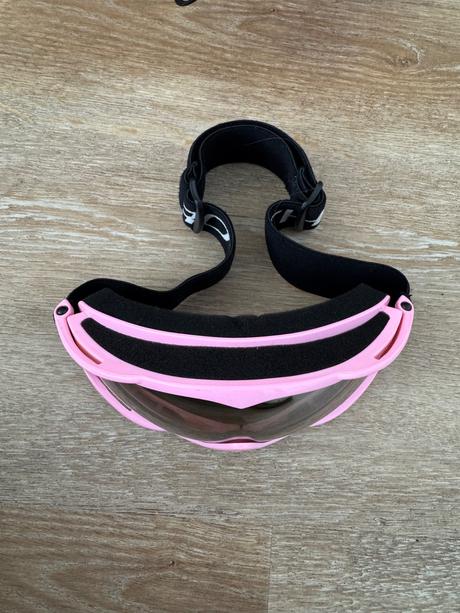 Lyžiarska prilba a okuliare v.s, s