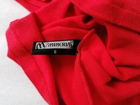 Červený rolacik, s