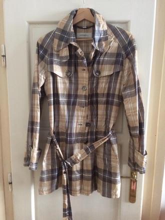 Krásny karovany kabatik, 38