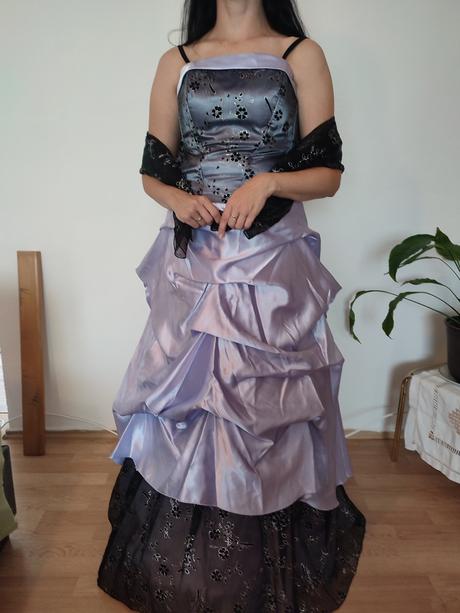 Spoločenské šaty, <50