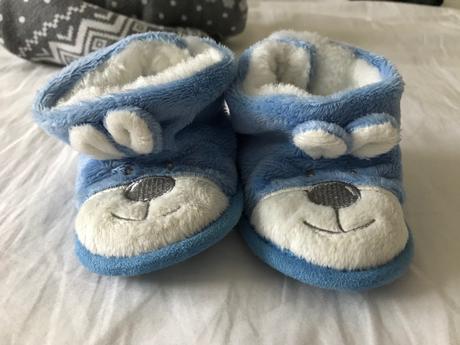 Capačky modré vd 10cm, <17