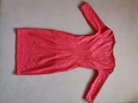 Elegantné šaty veľkosť s, s