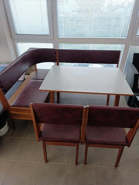 Rohová sedacia zostava, 