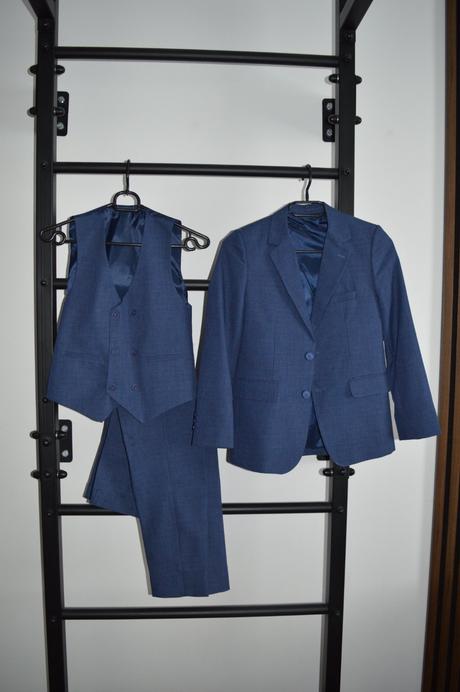 Oblek na prvé sväté prijímanie, svadbu, oslavu, 140