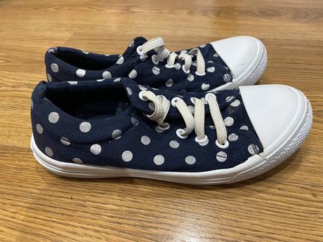 Plátenky s bodkami, 35