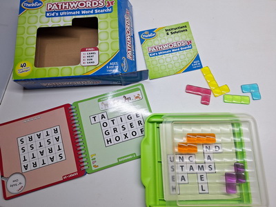 Logická hra pathwords,