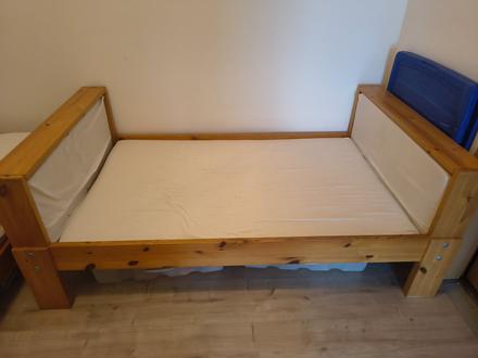Ikea rastúca posteľ s matracom pre 1-7 rocneho, šírka (cm): 80,dĺžka (cm): 200