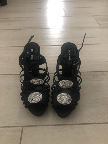 Spoločenské topánky, 37