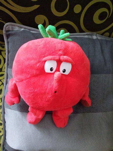 Plyšák paradajka,