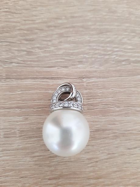 Ti sento privesok na retiazku,