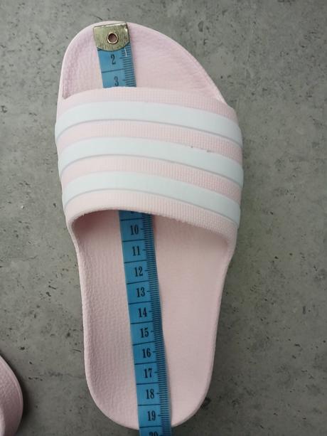 Bledoružove adidas šľapky super stav, adidas,29