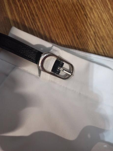 Biele nohavice nenosené, stradivarius,34