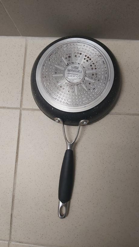 Panvica nepriľnavá p.21cm energeticky úsporná,