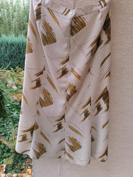 Sukňa podšitá 46- 48, 48