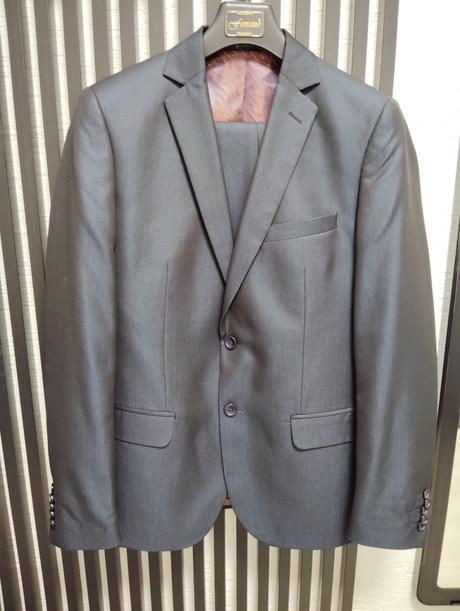 Chlapčenský oblek, 170