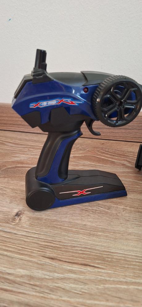 Auto na ovládanie pomocou 3d okuliarov,