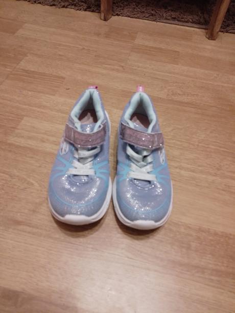 Dievcenske skechers svietiace botasky, skechers,31