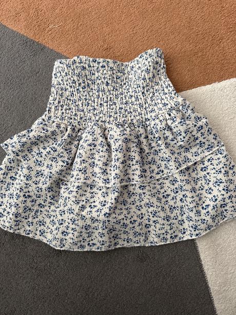 Sukňa s kratasmi, zara,134