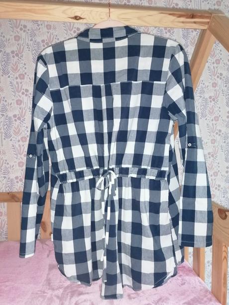 Materská košeľa, l