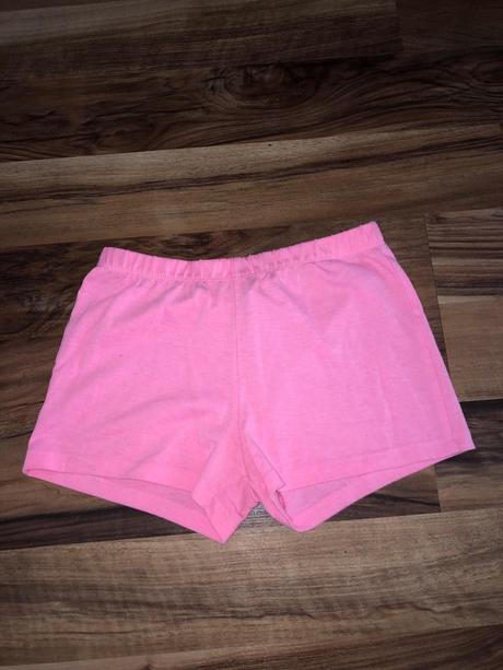 Balík oblečenia 134 (16ks), 122–134