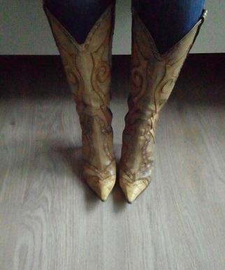 Celokožené talianské kvalitné čižmičky, 37