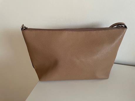 Kabelka guess bezova, guess