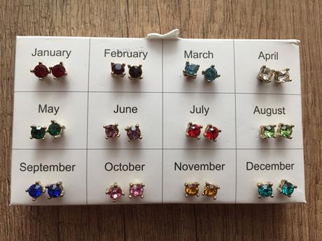 Nausnice 12 parov (b25), avon