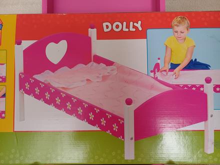Postieľka pre bábiky, 