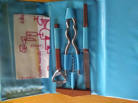 Retro súprava na víno, pivo, orechy - 17 eur, 