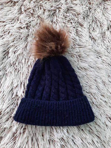 Detská čiapka s huňatým brmbolcom - do 2 rokov, 98