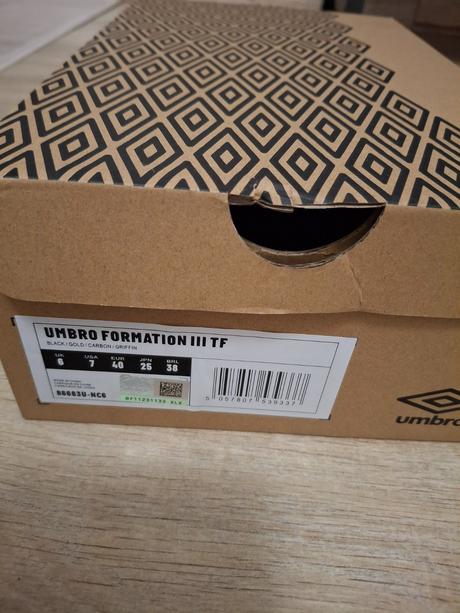Turfy umbro, 40