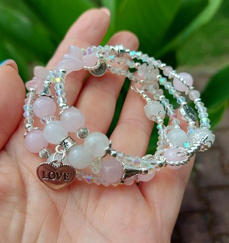 Náramok z minerálov pre rakov, býkov, váhy a ryby, 