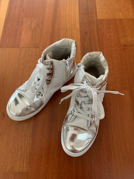 Členkove botasky, 36