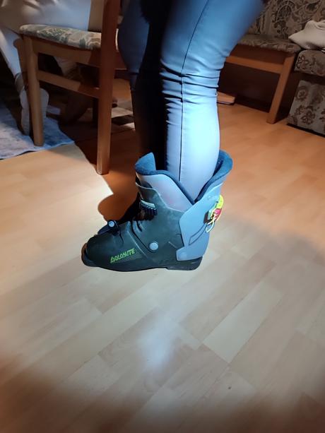 Pánske lyžiarky, 42