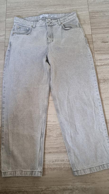 Rifle loose, reserved,34