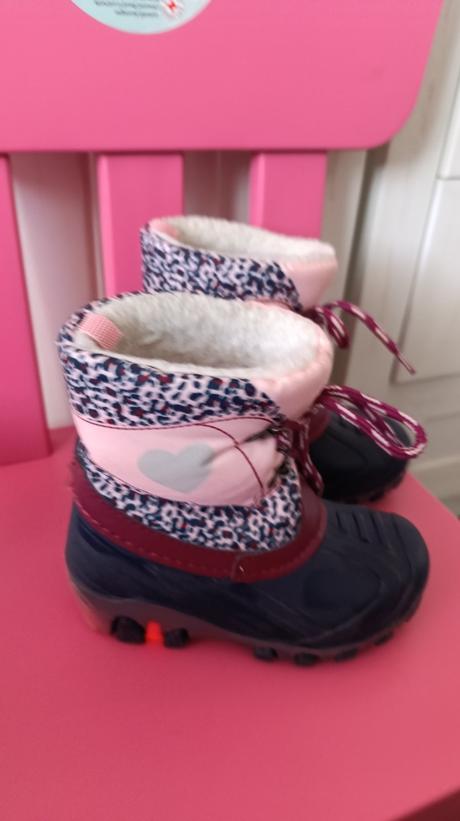 Snehule blikajúce lupilu, lupilu,24